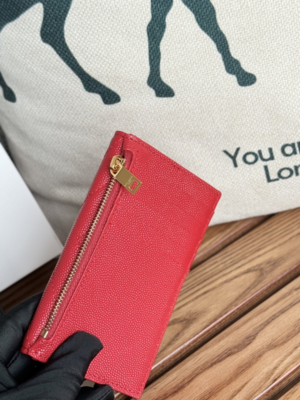 イヴサンローラン財布全体デザイン